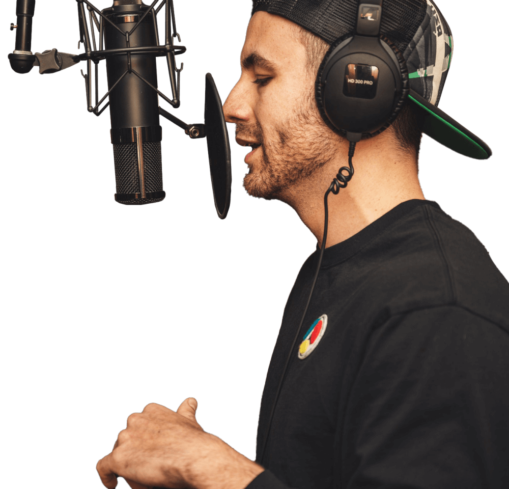 freelance-voice-over-hero-img freelance-voice-over-hero-img